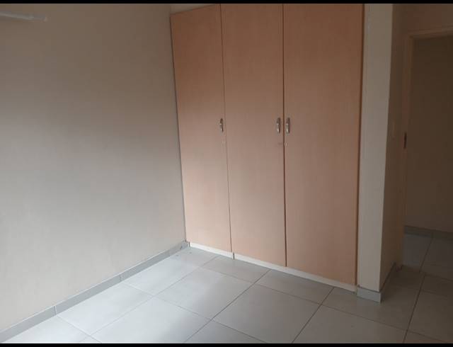3 BEDROOM HOUSE FOR SALE IN THATCHFIELD ESTATE
